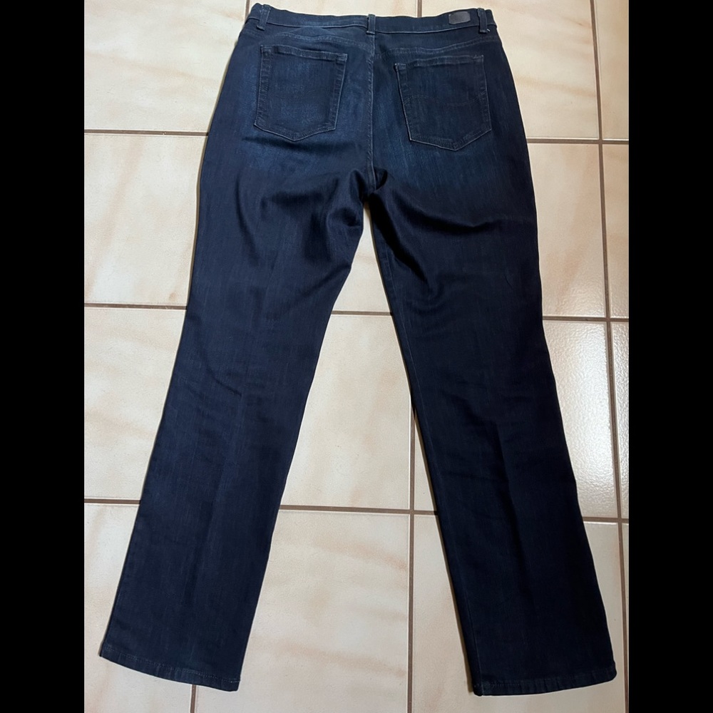 Lee Jeans